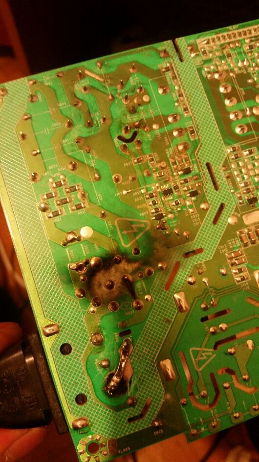 yanmış ps02 adaptör